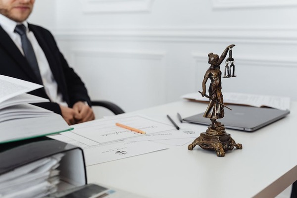 What to Expect During Your First Consultation with a Lawyer